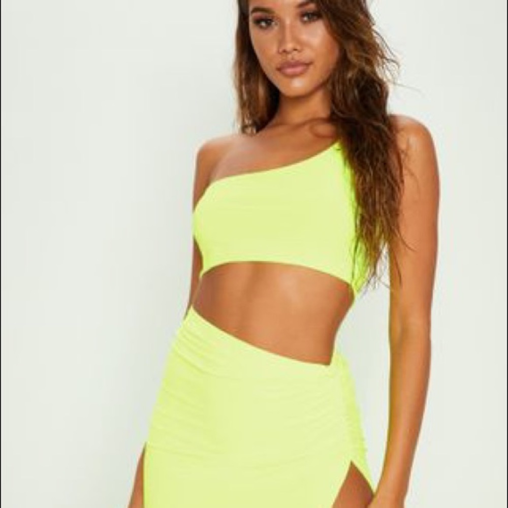 PrettyLittleThing Neon Green One Shoulder Crop Top